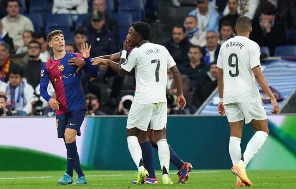 كواليس-شجار-فينيسيوس-جونيور-مع-حكم-الكلاسيكو.-واستفزاز-جافي-له!-–-يلا-سبورت-–-يلا-لايف