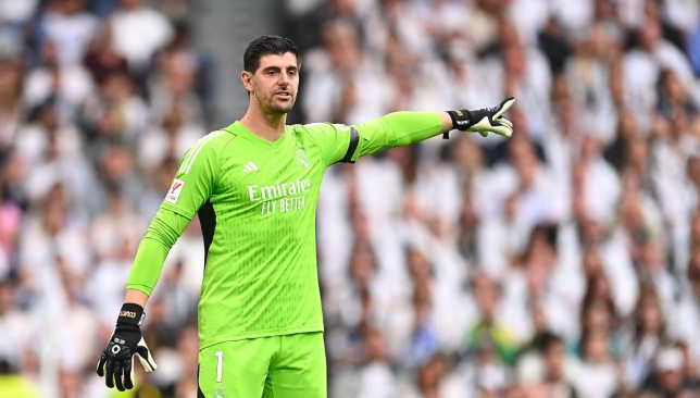 مباشر-مباراة-ريال-مدريد-ضد-مايوركاشباك-كورتوا-تهتز-بهدفٍ-جميل.فيديو-–-الدوري-الاسباني