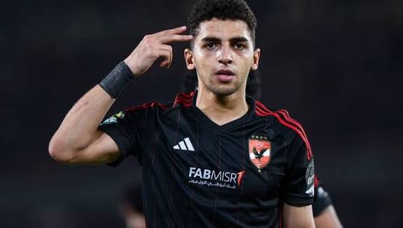 كوكا-يحل-أزمة-الظهير-الأيسر-للأهلي-ضد-الزمالك-–-الدوري-المصري