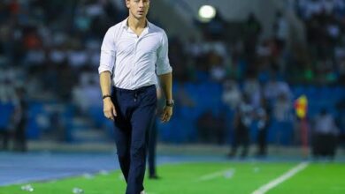 يايسله-يشيد-بلاعبي-الأهلي-بعد-خماسية-العربي-–-الدوري-السعودي