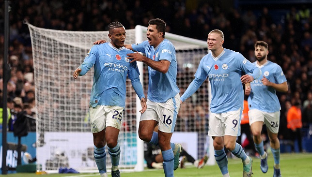 أكانجي:-ما-قاله-جوارديولا-لم-يكن-لطيفاً-لذلك-قررت-الرحيل-–-الدوري-الانجليزي