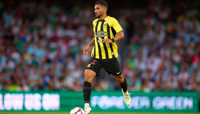 الاتحاد-ضد-الفتح.-حسام-عوار-يوقع-على-هدف-خيالي-–-الدوري-السعودي