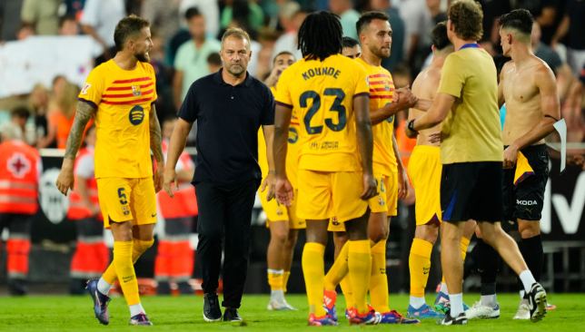 بالميراس-يحدد-سعره-لبيع-مدافعه-إلى-برشلونة-–-الدوري-الاسباني