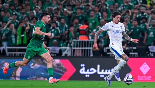 الأهلي-يتعادل-مع-الهلال-بريمونتادا-قاتلة-في-الدوري-السعودي-–-الدوري-السعودي
