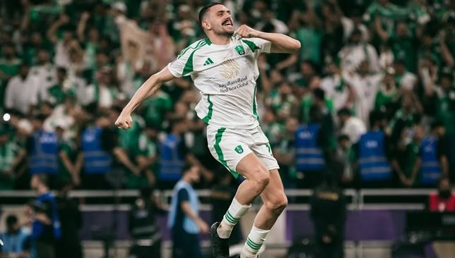ديميرال-يقوي-تشكيلة-الأهلي-في-الديربي-ضد-الاتحاد-–-الدوري-السعودي