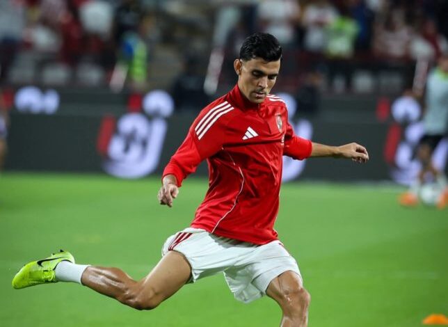 بن-شرقي-يقص-شريط-أهداف-الأهلي-ضد-الزمالك.-فيديو-–-الدوري-المصري