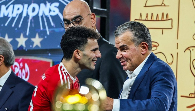 زيزو-يثير-الجدل-بتصرفه-عقب-تتويج-الأهلي-بالسوبر-أمام-الزمالك.-فيديو-–-الدوري-المصري