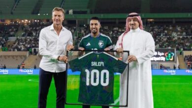 المنتخب-السعودي-يحتفي-بالانجاز-التاريخي-لـ-الدوسري.-شاهد-–-الدوري-السعودي