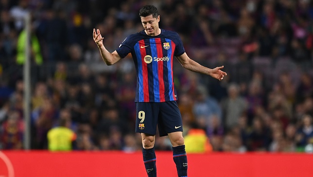 برشلونة-يطلب-من-ليفاندوفسكي-التوقف-عن-تسجيل-الأهداف!-–-الدوري-الاسباني