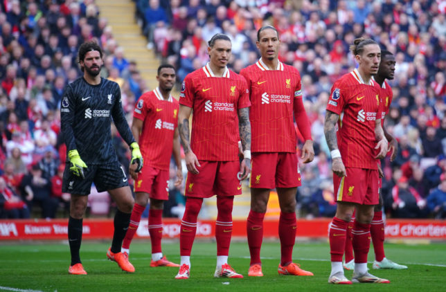 مانشستر-يونايتد-ينافس-ليفربول-على-ضم-سيمنيو-–-الدوري-الانجليزي