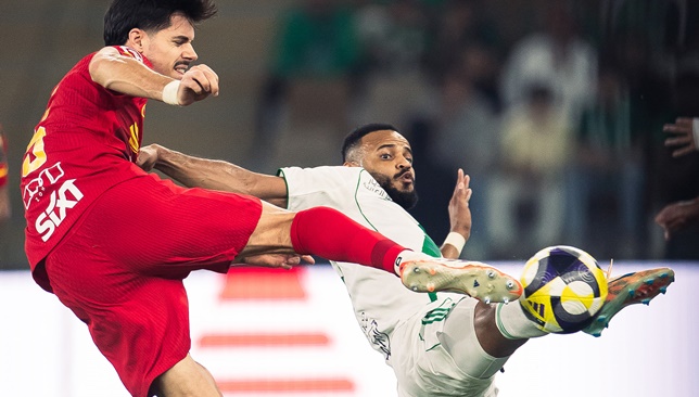 القادسية-يفاجئ-الأهلي-بثلاثية-مدوية-في-الشوط-الأول.-شاهد-–-الدوري-السعودي