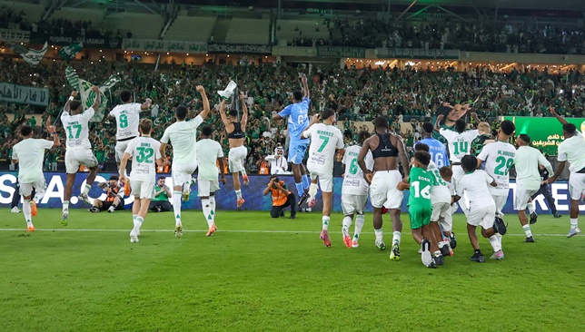 الأهلي-يفك-نحس-المربع-الذهبي-بعد-ماراثون-القادسية-–-الدوري-السعودي