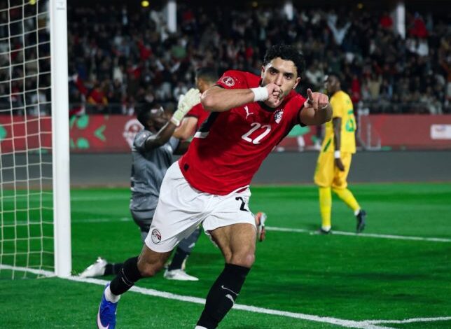 منتخب-مصر-يقهر-زيمبابوي-بثنائية-صلاح-ومرموش-في-أمم-أفريقيا.-فيديو-–-الدوري-المصري