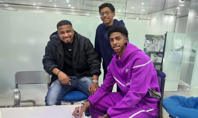 الهلال-يكافئ-نجل-الشمراني-بعقد-احترافي-–-الدوري-السعودي