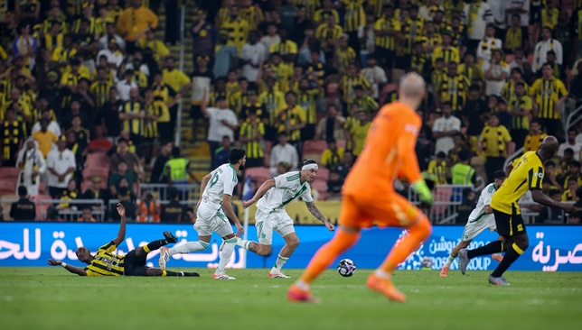 صفقة-دفاعية-تشعل-صراعًا-بين-الأهلي-والاتحاد-والقادسية-–-الدوري-السعودي