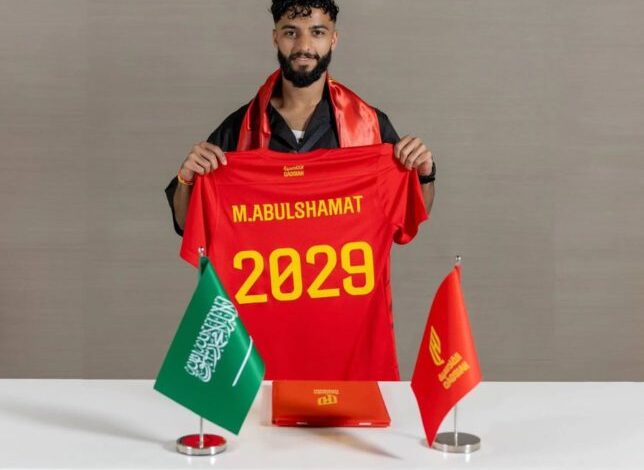 أبو-الشامات-يوضح-موقفه-من-الانتقال-إلى-الهلال-والاتحاد-–-الدوري-السعودي