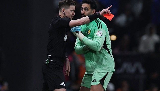 وكيل-العقيدي-يكشف-حقيقة-أزمة-“الواتس-آب”-مع-سالم-الدوسري-–-الدوري-السعودي