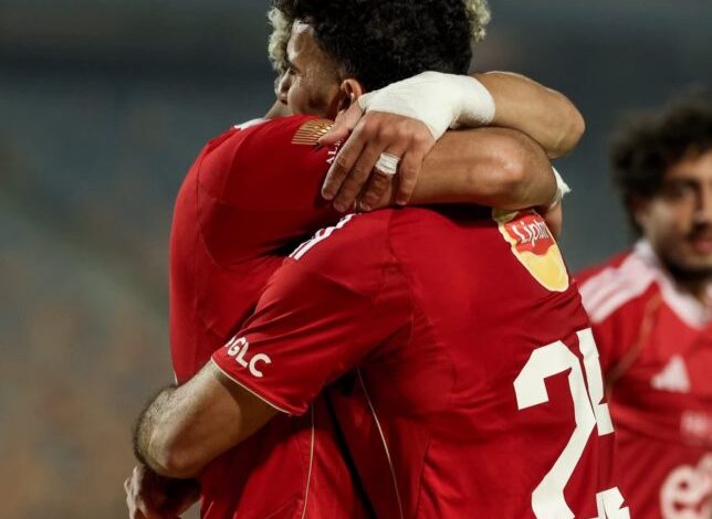 وساطة-كبار-الأهلي-لاحتواء-الخلاف-بين-إمام-عاشور-وصلاح-الدين-–-الدوري-المصري