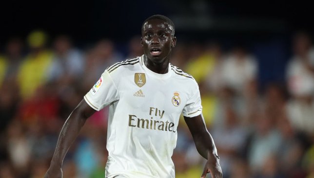 فيرلاند-ميندي-يتخذ-قرارًا-بشأن-مستقبله-مع-ريال-مدريد-–-الدوري-الاسباني