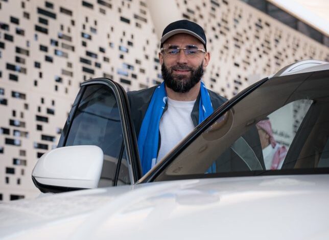 الهلال-يحسم-موقف-بنزيما-من-مواجهة-الأخدود-–-الدوري-السعودي