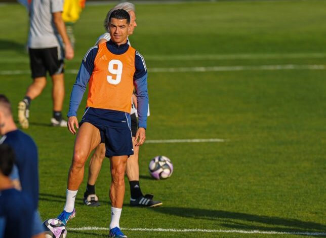 كريستيانو-رونالدو-يتصدر-تشكيلة-النصر-أمام-الفتح-–-الدوري-السعودي