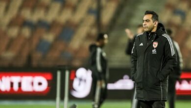 حقيقة-وجود-أزمة-بين-توروب-وعادل-مصطفى-في-الأهلي-–-الدوري-المصري