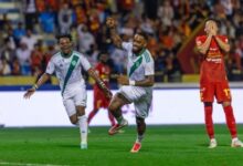 القادسية-يهزم-الأهلي-بريمونتادا-مُثيرة-بالوقت-القاتل.-فيديو-–-الدوري-السعودي