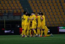 الوصل-يعلن-إيقاف-ثنائي-الفريق-رسميًا-قبل-مواجهة-النصر-–-الدوري-السعودي