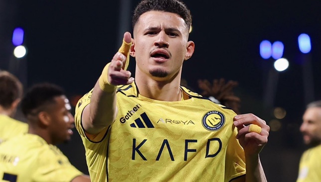 الهلال-يواصل-ملاحقة-الحمدان-رغم-قرار-الاحتراف-–-الدوري-السعودي