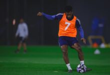 النصر-يحسم-موقف-كومان-ومارتينيز-من-خوض-مواجهة-الأخدود-–-الدوري-السعودي