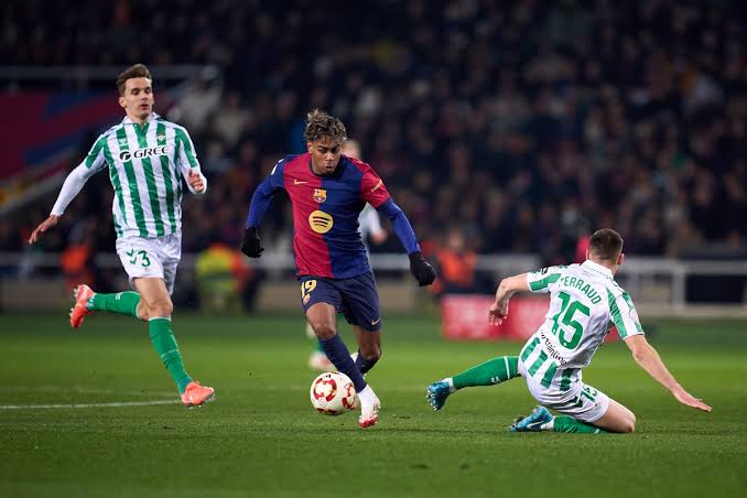 بث-مباشر-مباراة-برشلونة-ضد-ريال-بيتيس-في-الدوري-الإسباني-2025-–-عالم-الرياضة