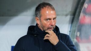 فليك-يُوبخ-لاعبي-برشلونة-بعد-التعثر-أمام-فاييكانو-–-الدوري-الاسباني-–-عالم-الرياضة