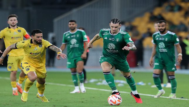 التعاون-يصطدم-الأهلي-بشأن-التعاقد-مع-مدافعه-–-الدوري-السعودي-–-عالم-الرياضة