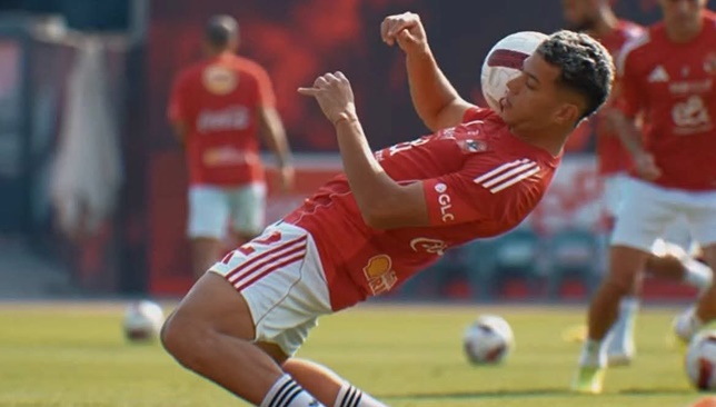 نقل-إمام-عاشور-للمستشفى-بعد-مباراة-الأهلي-وإنبي-–-الدوري-المصري-–-عالم-الرياضة