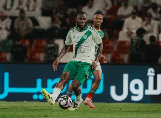 الأهلي-يتأخر-بثنائية-في-الشوط-الأول-أمام-ناساف-–-الدوري-السعودي-–-عالم-الرياضة