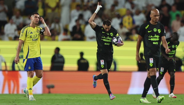 صافرة-أجنبية-تضبط-كلاسيكو-الاتحاد-والنصر-–-الدوري-السعودي-–-عالم-الرياضة