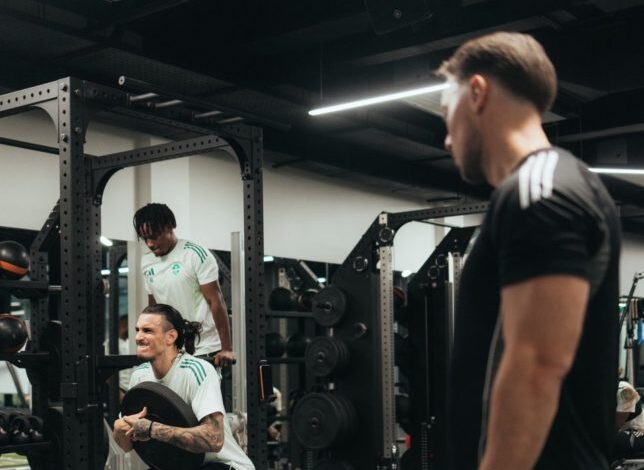 يايسله-يتحكم-في-مشاركة-نجم-الأهلي-أمام-القادسية-–-الدوري-السعودي-–-عالم-الرياضة