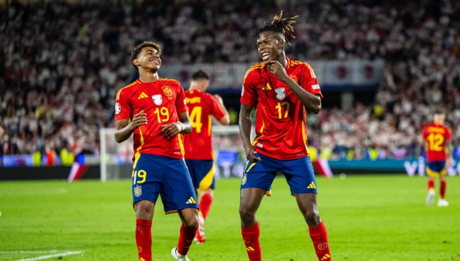 رسالة-فكاهية-ليامال-نجم-برشلونة-من-صديقه-الموهوب-–-الدوري-الاسباني-–-عالم-الرياضة