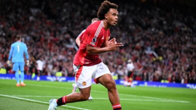 روما-يَرسم-مسار-الخروج-أمام-نجم-مانشستر-يونايتد-–-الدوري-الانجليزي-–-عالم-الرياضة