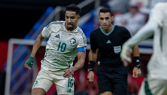 سالم-الدوسري-يوقع-على-هدف-خرافي-في-شباك-جزر-القمر.-فيديو-–-الدوري-السعودي-–-عالم-الرياضة