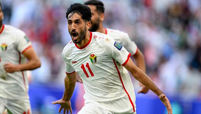 يزن-النعيمات-يعلق-لأول-مرة-على-عرض-الأهلي-المصري.-فيديو-–-الدوري-المصري-–-عالم-الرياضة