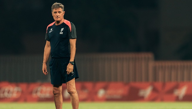 القادسية-يُقيل-مدربه-ميشيل-جونزاليس-ويوضح-السبب-–-الدوري-السعودي-–-عالم-الرياضة