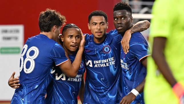 نيتو-يَرفع-سقف-طموحات-جمهور-تشيلسي-هذا-الموسم-–-الدوري-الانجليزي-–-عالم-الرياضة