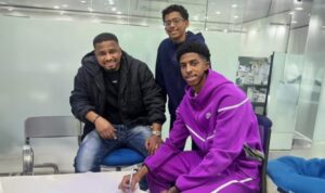 الهلال-يكافئ-نجل-الشمراني-بعقد-احترافي-–-الدوري-السعودي-–-عالم-الرياضة