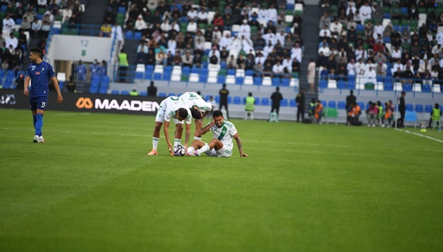 الأهلي-يقع-في-فخ-الخسارة-أمام-الفتح-بالدوري-السعودي.-فيديو-–-الدوري-السعودي-–-عالم-الرياضة