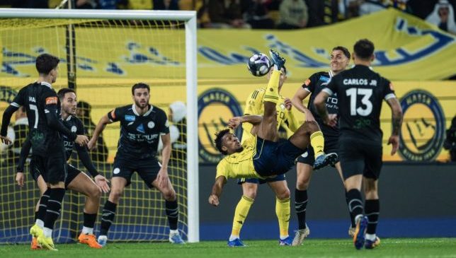 النصر-يُحبط-ريمونتادا-الشباب-بثلاثية-في-مباراة-مُثيرة.-فيديو-–-الدوري-السعودي-–-عالم-الرياضة