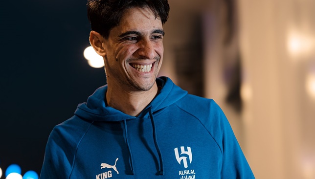 حسم-مشاركة-ياسين-بونو-في-مباراة-الهلال-ضد-القادسية-–-الدوري-السعودي-–-عالم-الرياضة