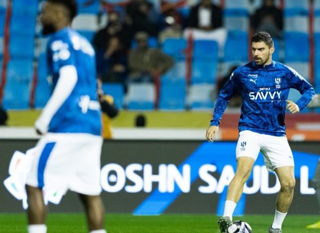 نيفيز-يفتتح-أهداف-الهلال-من-ركلة-ركنية-والقادسية-يرد-سريعًا.-فيديو-–-الدوري-السعودي-–-عالم-الرياضة