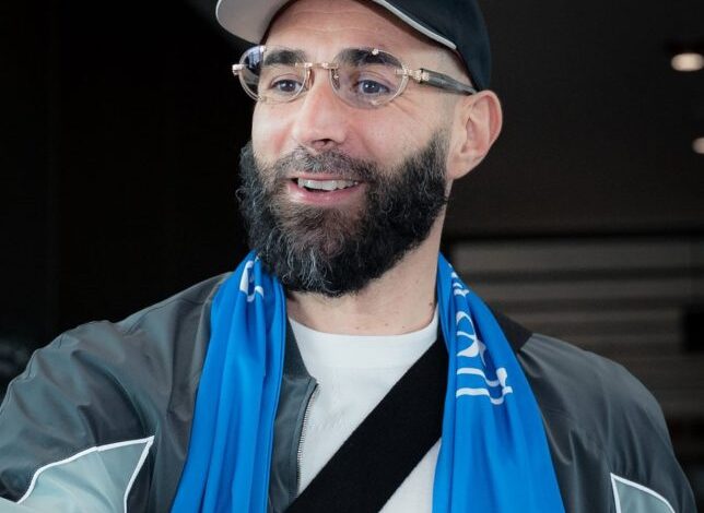 بنزيما-يوجه-رسالة-لجماهير-الهلال-بعد-الوصول-إلى-الرياض.-فيديو-–-الدوري-السعودي-–-عالم-الرياضة