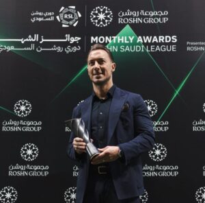 يايسله-يريح-ثنائي-الأهلي-أمام-شباب-الأهلي-–-الدوري-السعودي-–-عالم-الرياضة